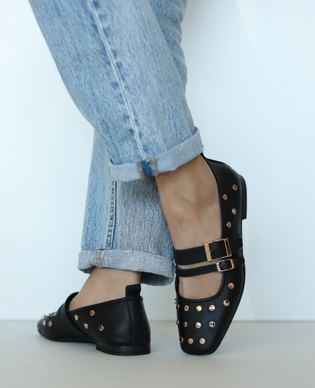 Bravina Women's Black Leather Low-Cut Shoes