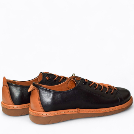 Skórzane czarne półbuty damskie Ronisia