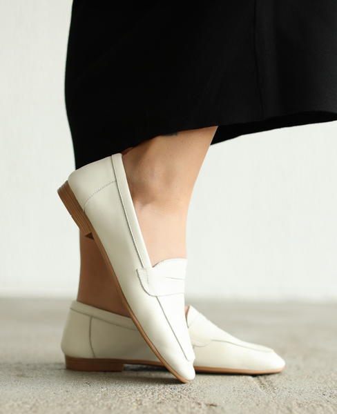 Merakia Women's Beige Leather Low-Cut Shoes
