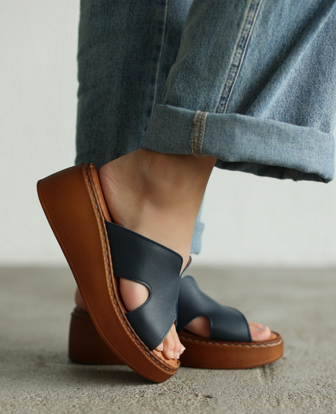 Opritia Navy Blue Leather Women's Flip-Flops
