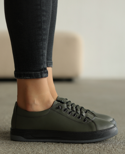 Skórzane oliwkowe sneakersy damskie Arestia