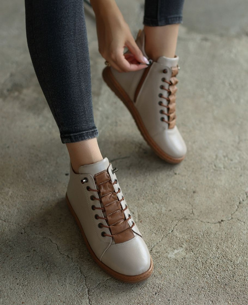 Carleia Women's Gray Leather Boots