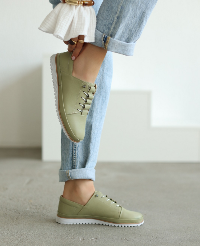 Tallora Women's Mint-Colored Leather Low-Top Shoes