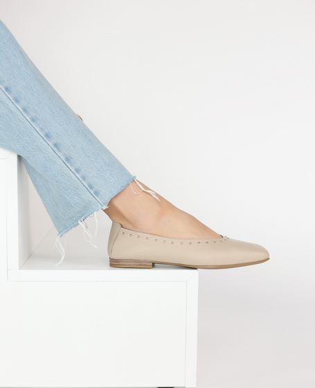 Loxeria Beige Leather Women's Ballerina Flats