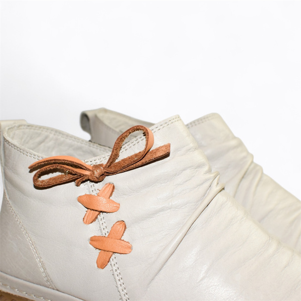 Kaviani Women's Gray Leather Boots