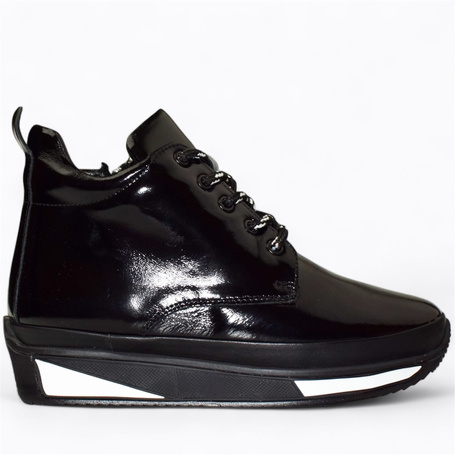 Zinoria Women's Black Leather Ankle Boots