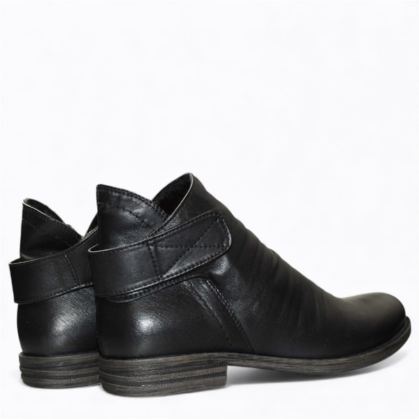 Nixoria Women's Black Leather Ankle Boots