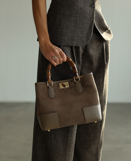 Esvaldi XS Taupe - Small Leather Trunk