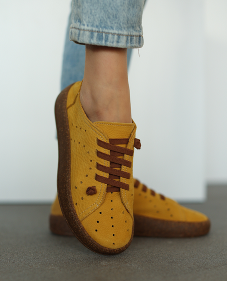 Naviena Women's Mustard Leather Low-Top Shoes