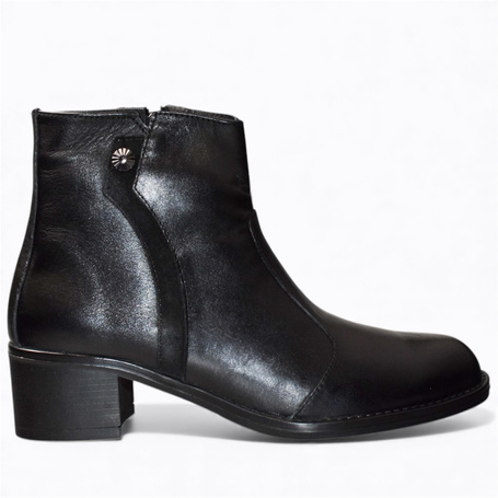 Finirra Women's Black Leather Ankle Boots