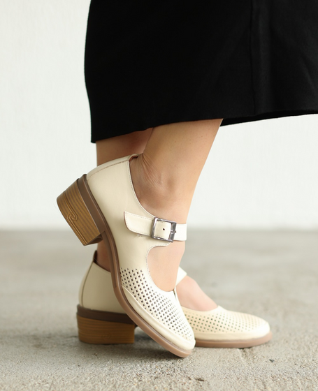 Origena Beige Leather Women's Pumps