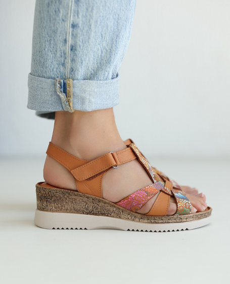 Karvela Women's Red Leather Sandals