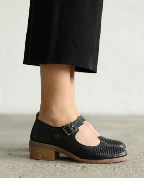 Origena Women's Black Leather Pumps