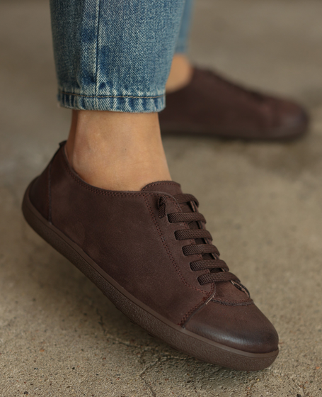 Belania Women's Leather Chocolate-Brown Barefoot Low-Top Shoes