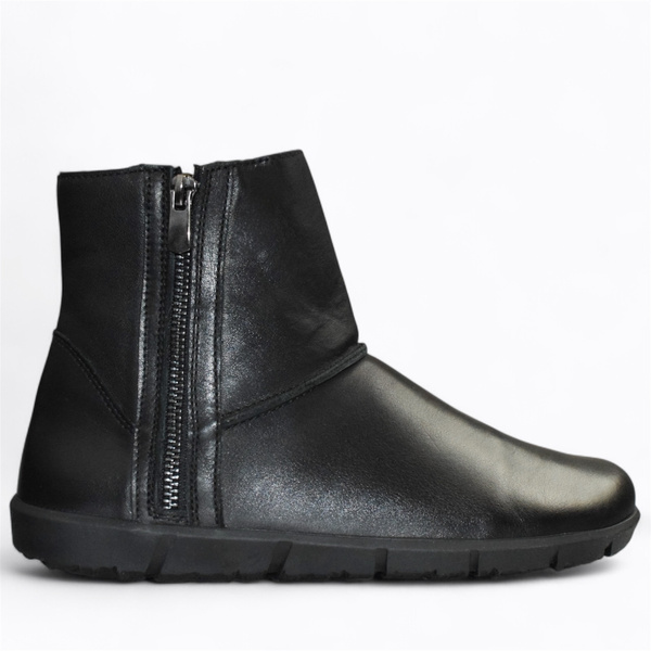 Thaliva Women's Black Leather Barefoot Boots