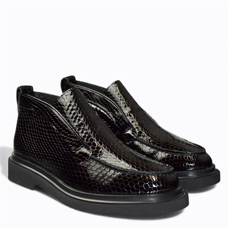 Oristia Women's Black Leather Ankle Boots