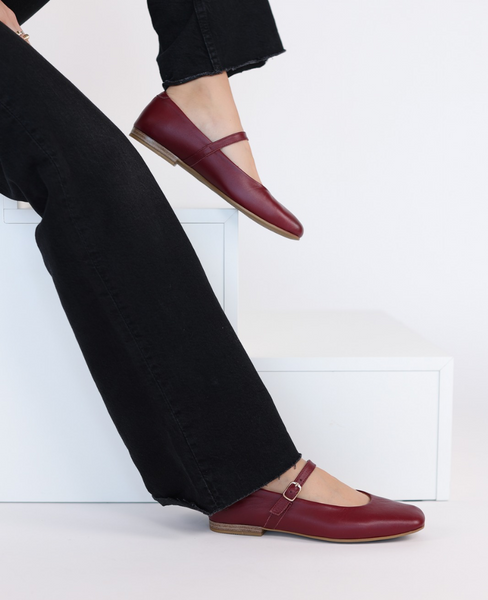 Kresida Women's Burgundy Leather Ballerina Flats