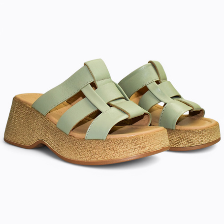 BRANIRA WOMEN'S MINT-COLORED FLIP-FLOPS