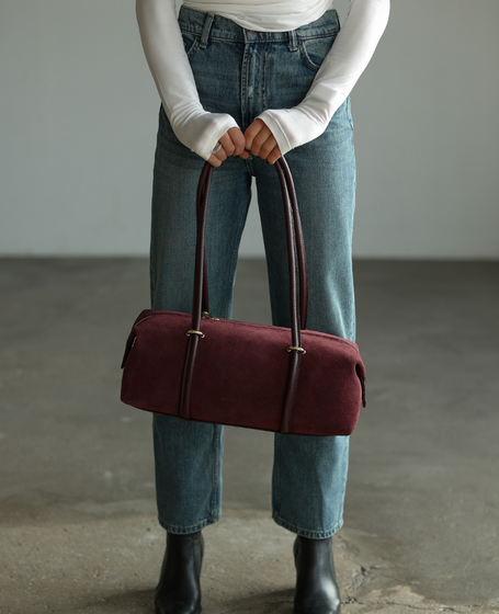 Barleta Wiśnia - suede baguette-style shoulder bag