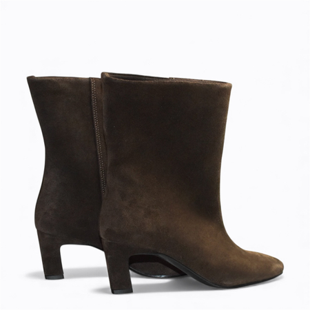 Czekoladowe botki damskie Finriel
