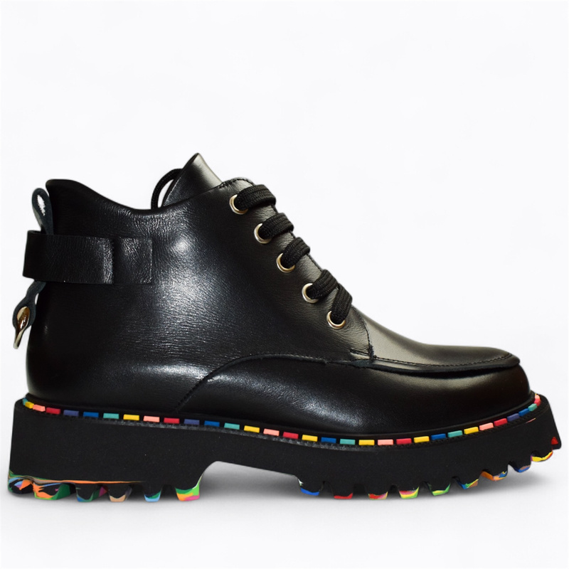 Siliona Women's Black Leather Boots