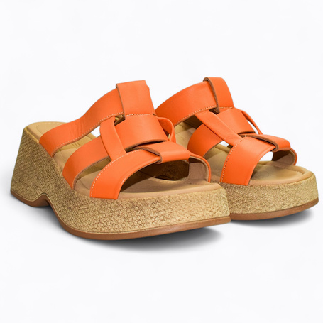 BRANIRA WOMEN'S ORANGE FLIP-FLOPS