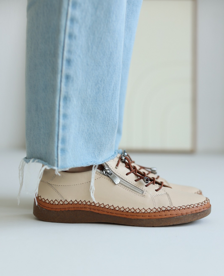 Agnetia Beige Leather Women's Low-Cut Shoes