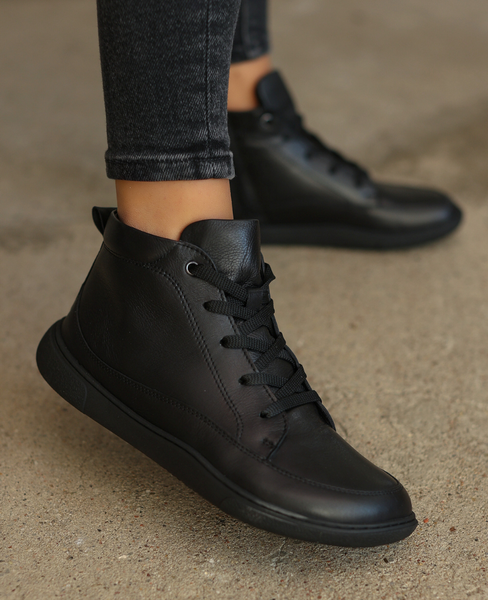 Favenna Women's Black Leather Barefoot Boots