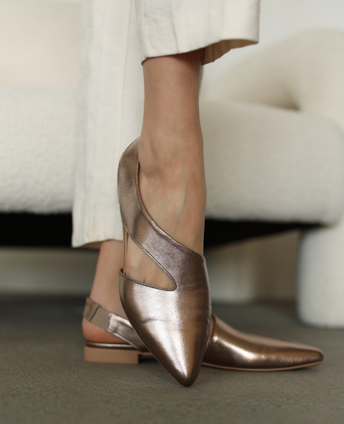 Abriela Women's Leather and Copper Low-Cut Shoes