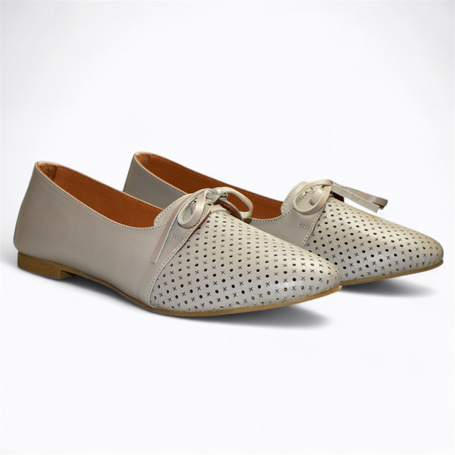 Julinea Women's Gray Leather Low-Cut Shoes