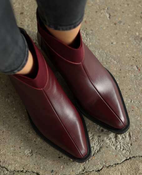 Amelvia Women's Burgundy Leather Ankle Boots