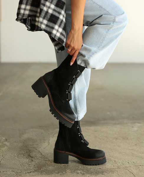 Iternia Women's Black Leather Hiking Boots