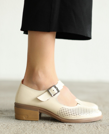 Origena Beige Leather Women's Pumps