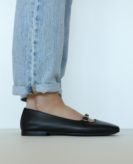 Ortilia Women's Black Leather Ballerina Flats