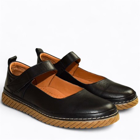 Luretia Women's Black Leather Low-Cut Shoes