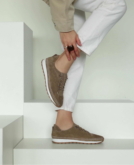 Amelira Beige Leather Women's Low-Cut Shoes