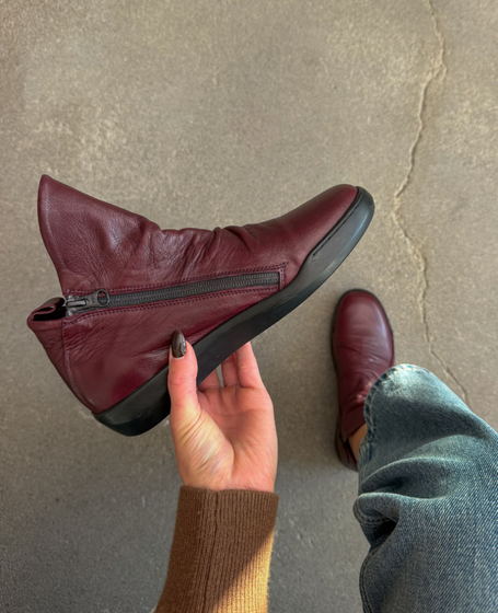 Netalya Women's Burgundy Leather Boots