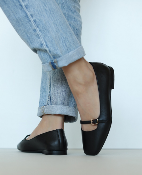 Ortilia Women's Black Leather Ballerina Flats
