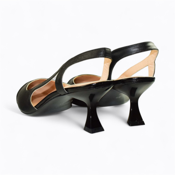 Gosline Women's Black Leather Pumps