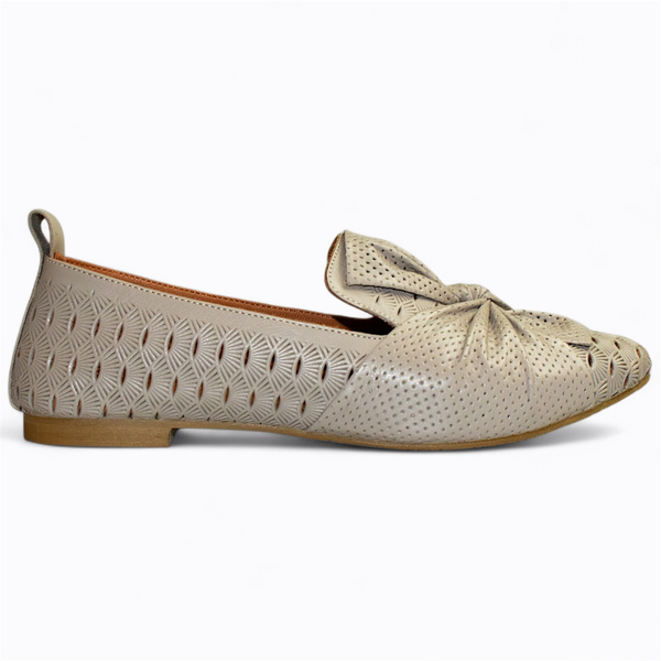 Robinia Women's Gray Leather Low-Cut Shoes