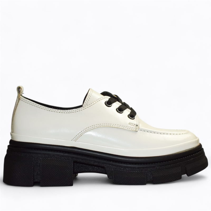 Skórzane beżowe półbuty damskie Landeri