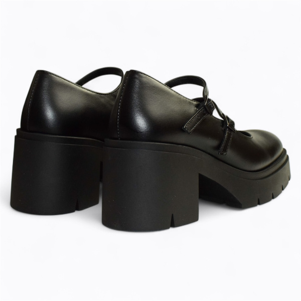 Tibisia Women's Black Leather Low-Cut Shoes