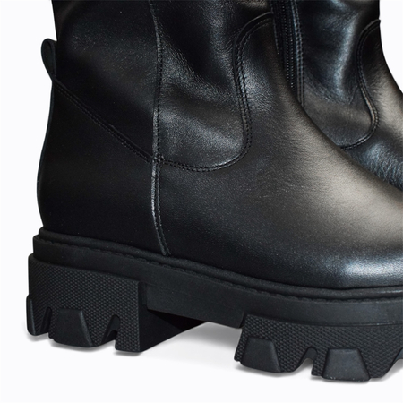 SKÓRZANE CZARNE KOZAKI DAMSKIE BERNITA