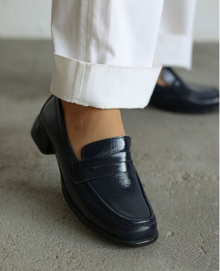 Coralie Navy Blue Leather Women's Low-Cut Shoes