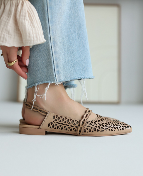 Olferia Women's Leather Cappuccino Sandals