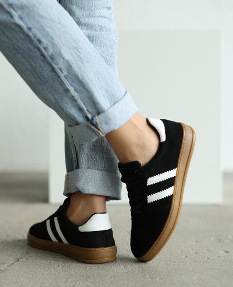 Magline Women's Black Leather Sneakers