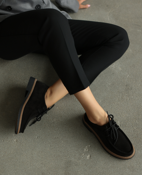 Norvaya Women's Black Leather Low-Cut Shoes