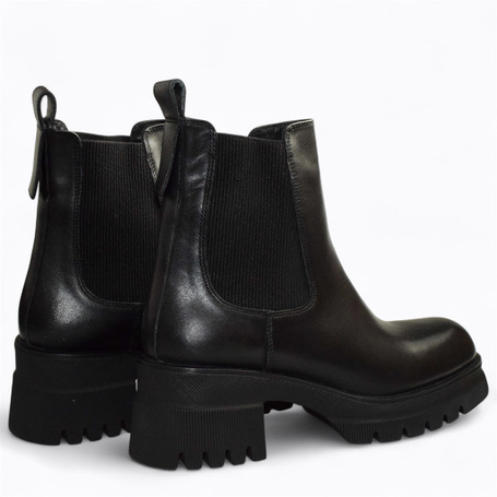 Zarelin Women's Black Leather Ankle Boots