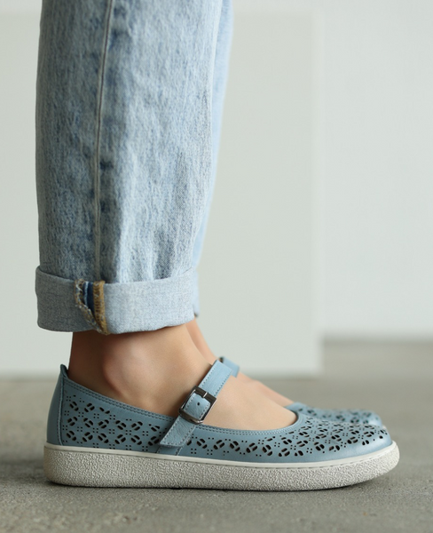 Kalindi Women's Blue Leather Low-Top Shoes