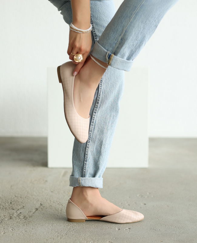 Ollinda Women's Leather Powder-Colored Ballerina Flats